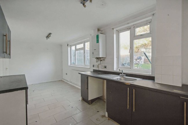 107 Halcot Avenue, Bexleyheath, Kent, DA6 7QA 2