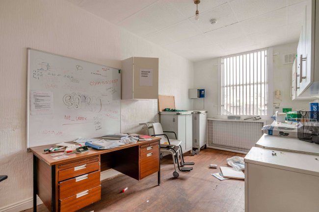 241 Normanby Road, South Bank, Middlesbrough, Cleveland, TS6 6SX 7