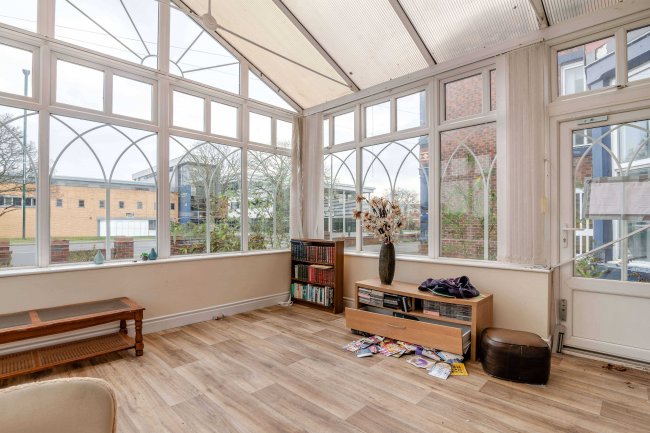 241 Normanby Road, South Bank, Middlesbrough, Cleveland, TS6 6SX 7