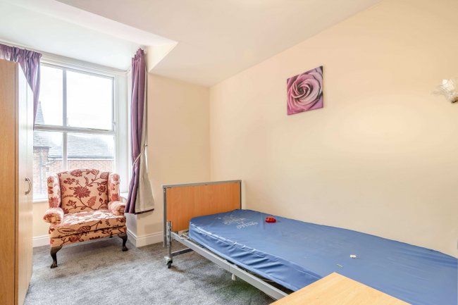 241 Normanby Road, South Bank, Middlesbrough, Cleveland, TS6 6SX 7