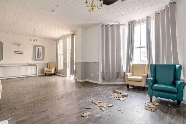 241 Normanby Road, South Bank, Middlesbrough, Cleveland, TS6 6SX 7