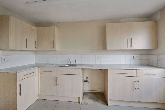 137 Lime Kiln, Royal Wootton Bassett, Wiltshire SN4 7HQ 33