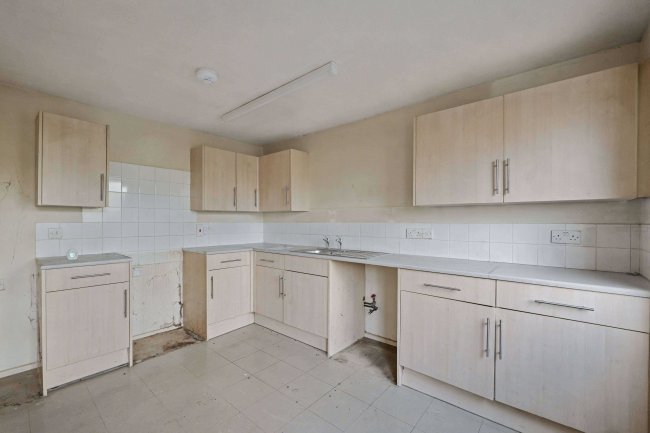 137 Lime Kiln, Royal Wootton Bassett, Wiltshire SN4 7HQ 33