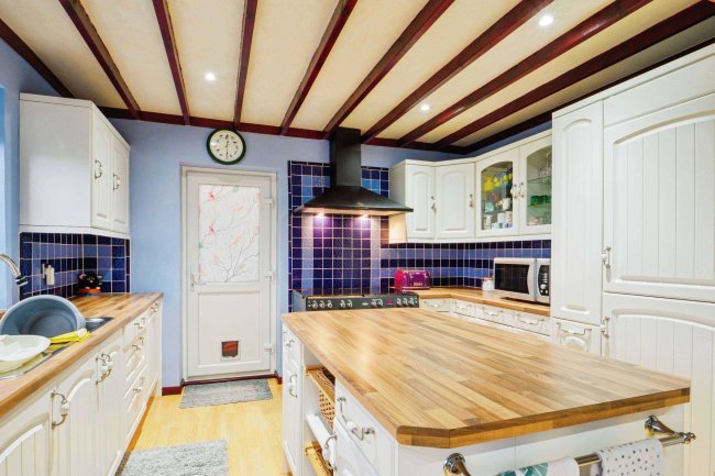 31 Lonsdale Avenue, Margate CT9 3BY 7