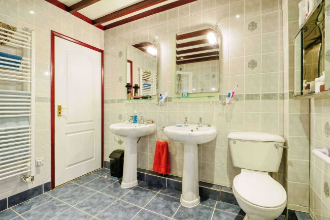 31 Lonsdale Avenue, Margate CT9 3BY 7