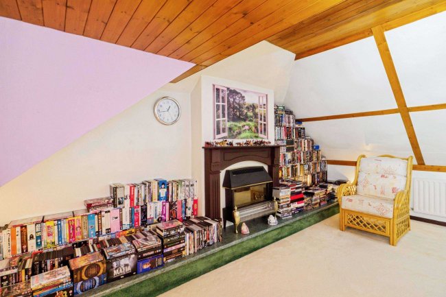 31 Lonsdale Avenue, Margate CT9 3BY 7