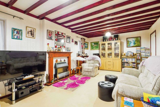 31 Lonsdale Avenue, Margate CT9 3BY 7