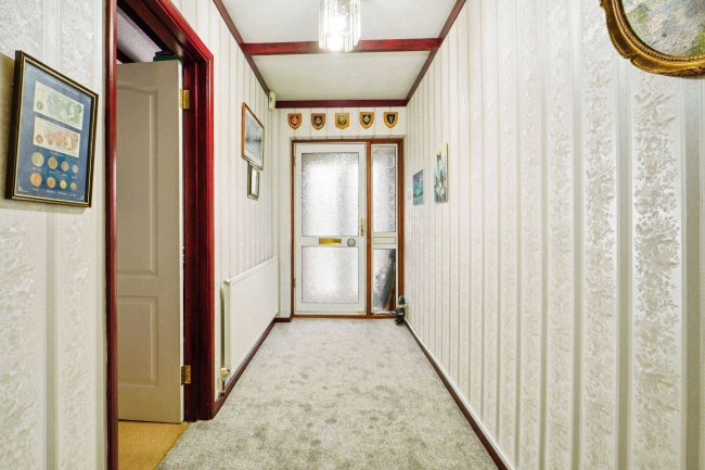 31 Lonsdale Avenue, Margate CT9 3BY 7