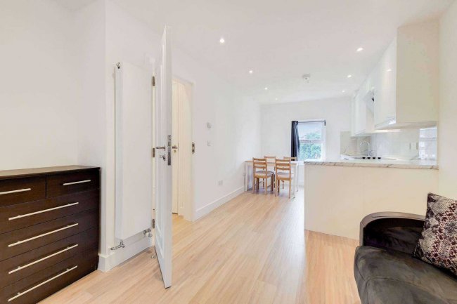 365 Edgware Road, London W2 1BS 9