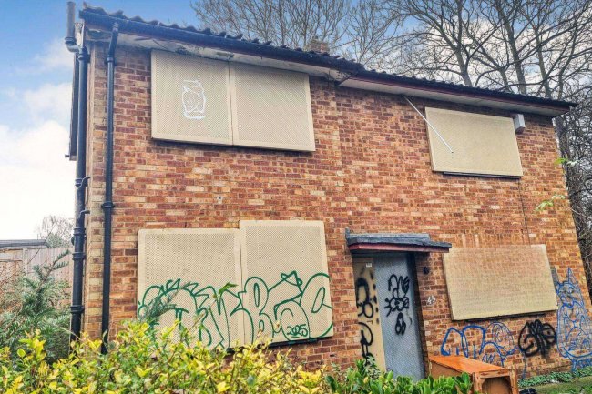 45 Turkey Street, Enfield, EN3 5TT 8