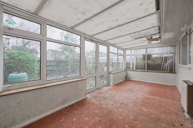 15 Coniston Road, Folkestone, Kent, CT19 5JG 76