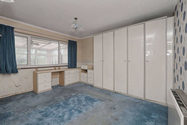 15 Coniston Road, Folkestone, Kent, CT19 5JG 76