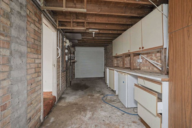 15 Coniston Road, Folkestone, Kent, CT19 5JG 76