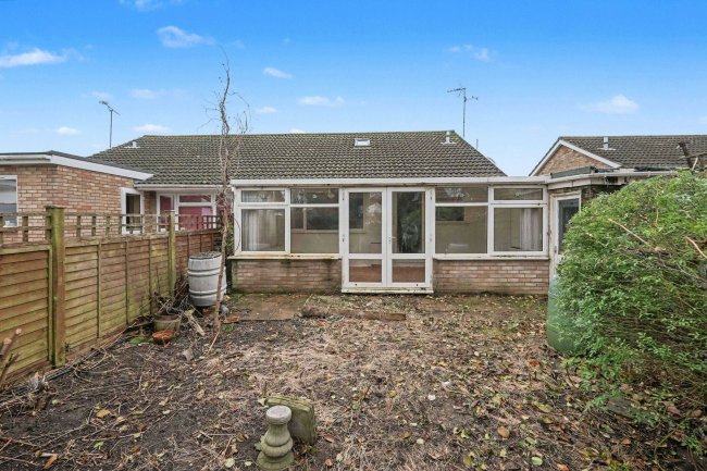 15 Coniston Road, Folkestone, Kent, CT19 5JG 76