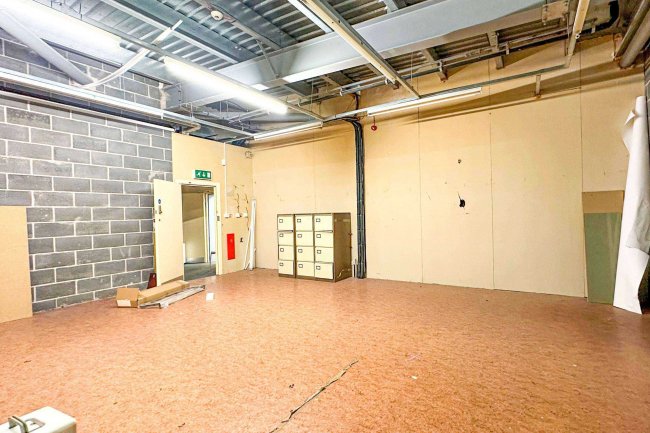 8 Cole Street, Scunthorpe, DN15 6QY 32