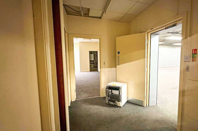 8 Cole Street, Scunthorpe, DN15 6QY 32