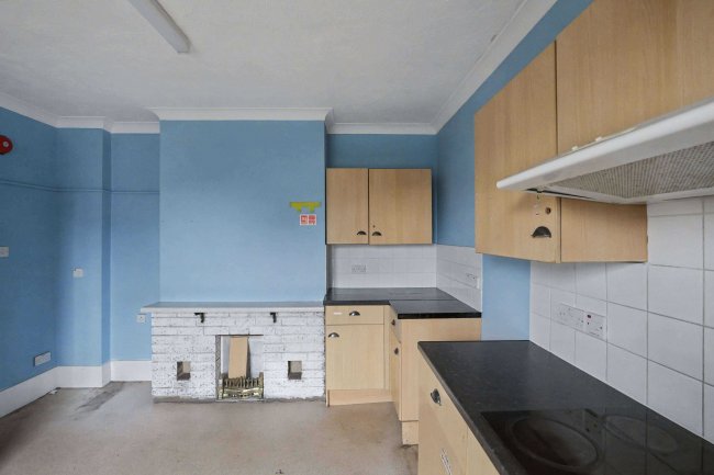 159 West End Road, Bitterne, Southampton, Hampshire, SO18 6PJ 3