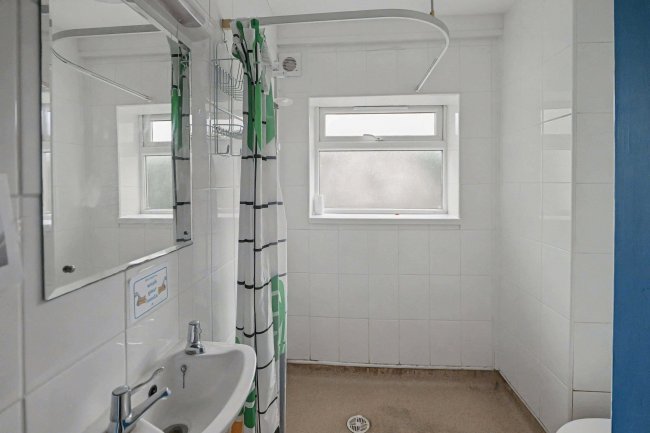 159 West End Road, Bitterne, Southampton, Hampshire, SO18 6PJ 3