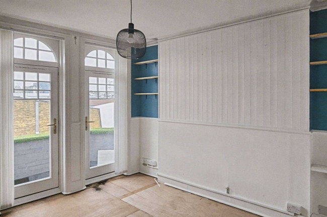 19 Greyhound Mansions, Greyhound Road, Barons Court, London, W6 8NY 64