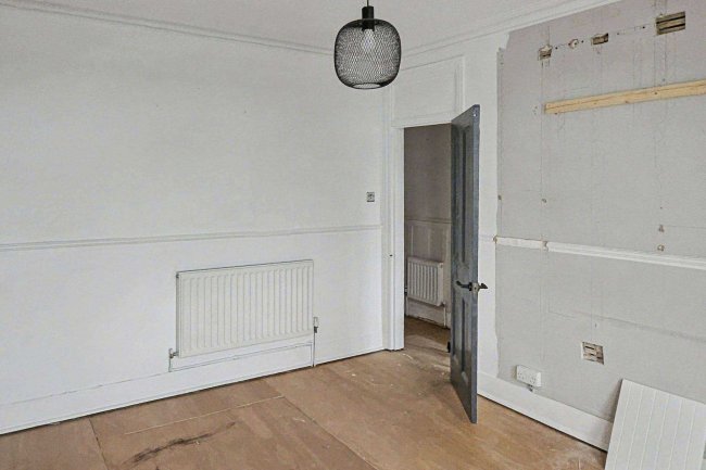 19 Greyhound Mansions, Greyhound Road, Barons Court, London, W6 8NY 64