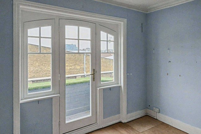 19 Greyhound Mansions, Greyhound Road, Barons Court, London, W6 8NY 64