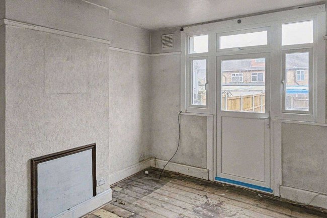 9 Harold Road, Park Royal, London, NW10 7BG 54