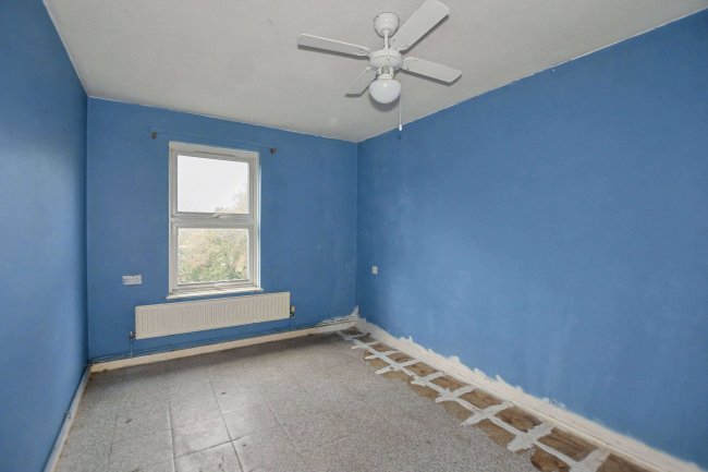 54 Fieldfare Road, Thamesmead, London, SE28 8HR 44