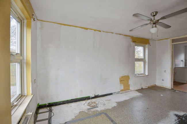 54 Fieldfare Road, Thamesmead, London, SE28 8HR 44