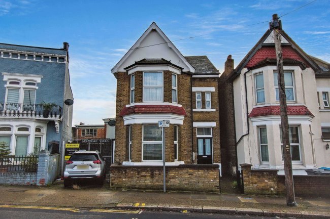 Ground Floor Flat, 1 Nightingale Road, Harlesden, London NW10 4RG 6