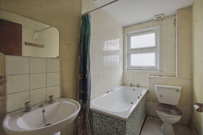 Ground Floor Flat, 1 Nightingale Road, Harlesden, London NW10 4RG 6