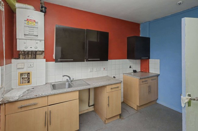 First Floor 25 Claremont Road, Cricklewood, London, NW2 1BP 79