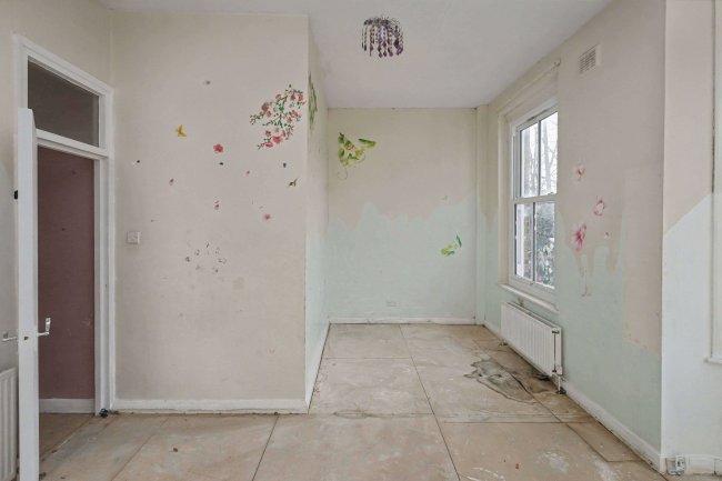 First Floor 25 Claremont Road, Cricklewood, London, NW2 1BP 79