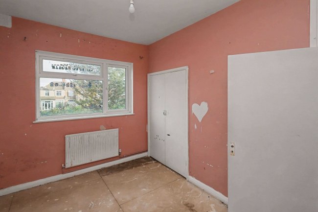 First Floor 25 Claremont Road, Cricklewood, London, NW2 1BP 79