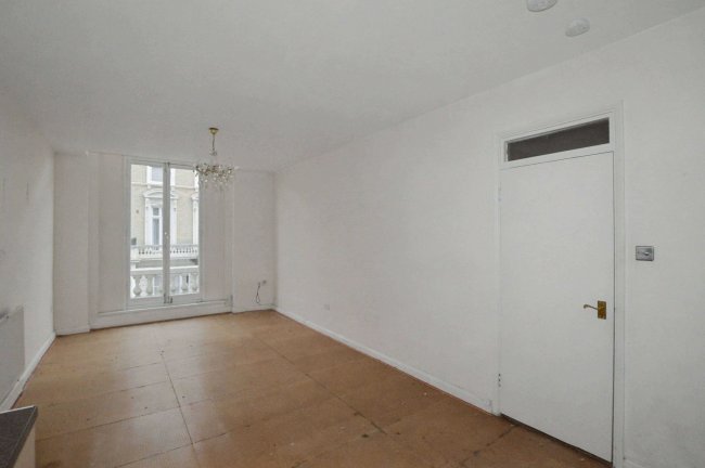 Flat 3, 36 Clanricarde Gardens, Notting Hill Gate, London, W2 4JW 23