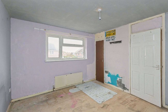 25 Darrington Close, Eaton Socon, St. Neots, Cambridgeshire PE19 8BG 46