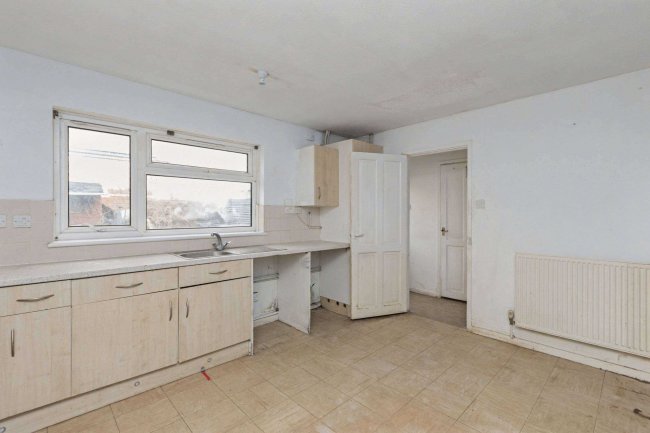 25 Darrington Close, Eaton Socon, St. Neots, Cambridgeshire PE19 8BG 46