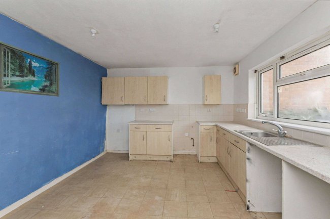 25 Darrington Close, Eaton Socon, St. Neots, Cambridgeshire PE19 8BG 46