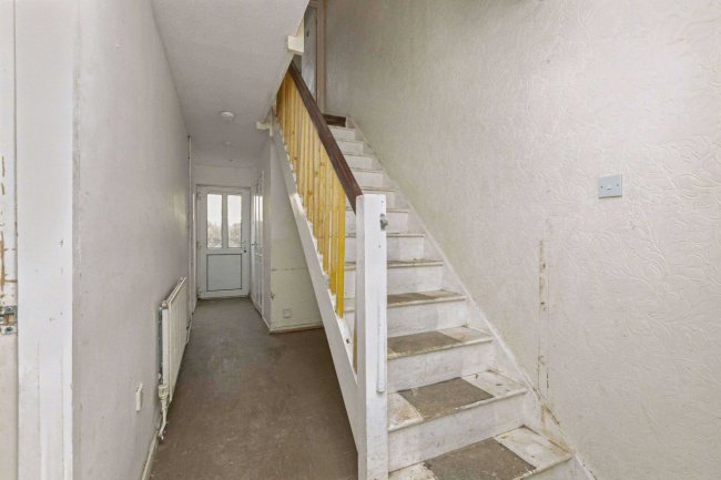 25 Darrington Close, Eaton Socon, St. Neots, Cambridgeshire PE19 8BG 46