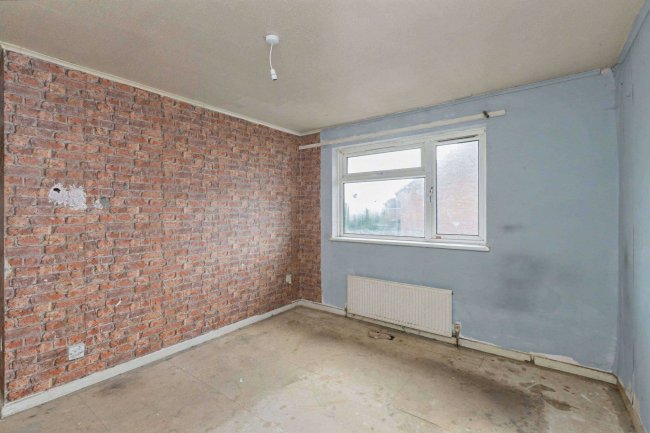 25 Darrington Close, Eaton Socon, St. Neots, Cambridgeshire PE19 8BG 46