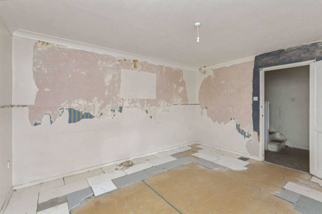 25 Darrington Close, Eaton Socon, St. Neots, Cambridgeshire PE19 8BG 46