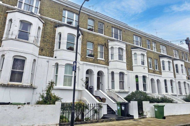 26D Westcroft Square, Stamford Brook, London W6 0TD 3