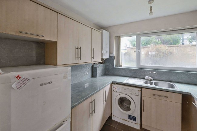 Ground Floor Flat, 1 Charles Court, Forest Hills Drive, Southampton, SO18 2FY 34