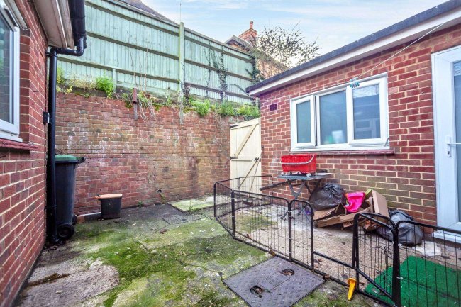 50 The Rocks Road, East Malling, West Malling, Kent ME19 6AU 5