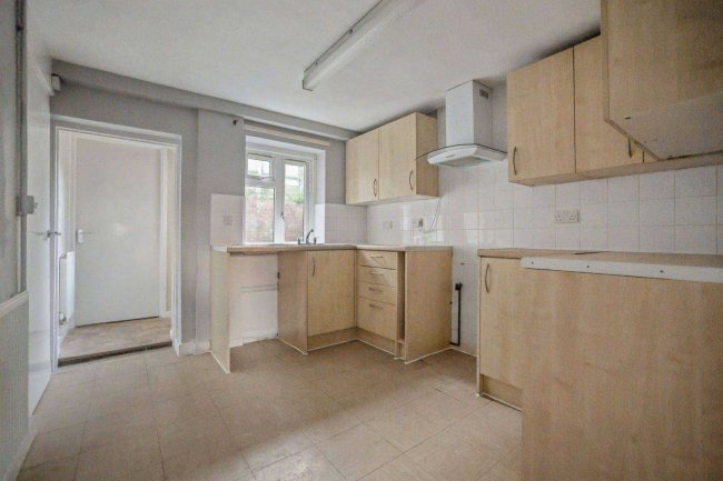 50 The Rocks Road, East Malling, West Malling, Kent ME19 6AU 5