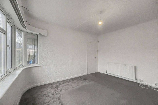 1 Pymmes Close, Enfield, London N13 4NJ 97