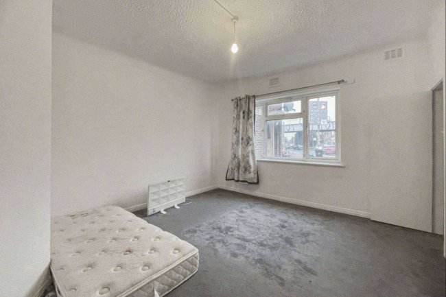 1 Pymmes Close, Enfield, London N13 4NJ 97