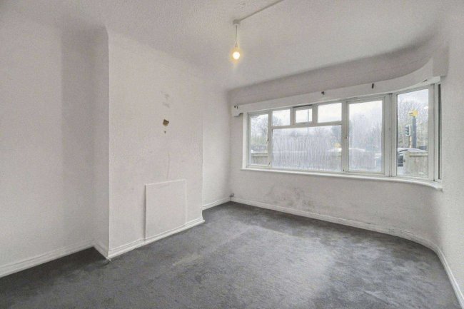 1 Pymmes Close, Enfield, London N13 4NJ 97