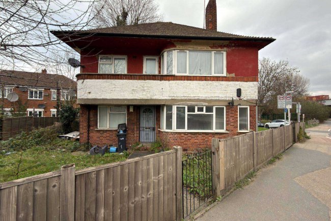 1 Pymmes Close, Enfield, London N13 4NJ 97