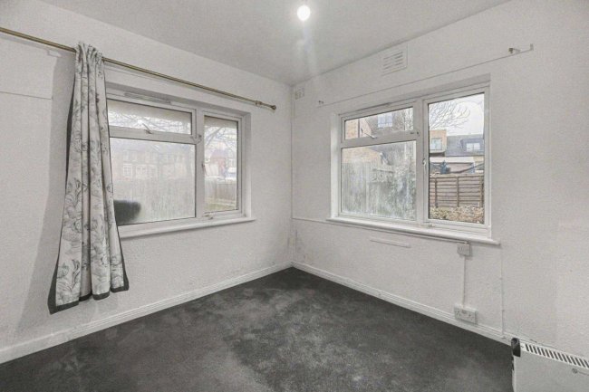 1 Pymmes Close, Enfield, London N13 4NJ 97