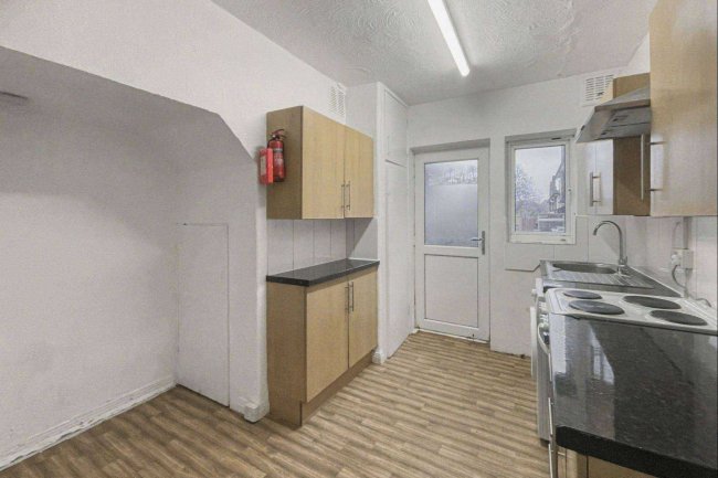 1 Pymmes Close, Enfield, London N13 4NJ 97